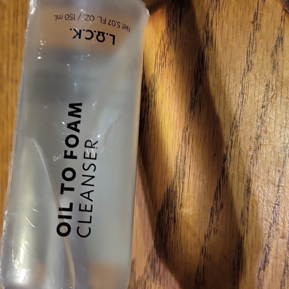 L.O.C.K. oil to foam cleanser